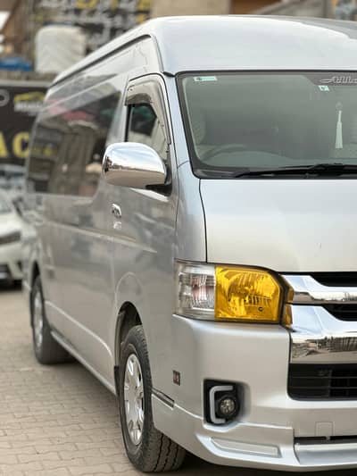 Toyota Hiace Grandcabin