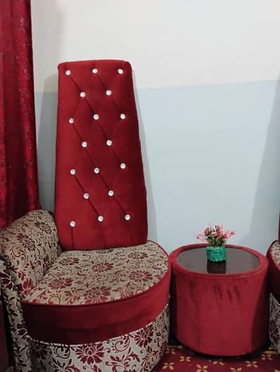 coffee chairs in maroon color