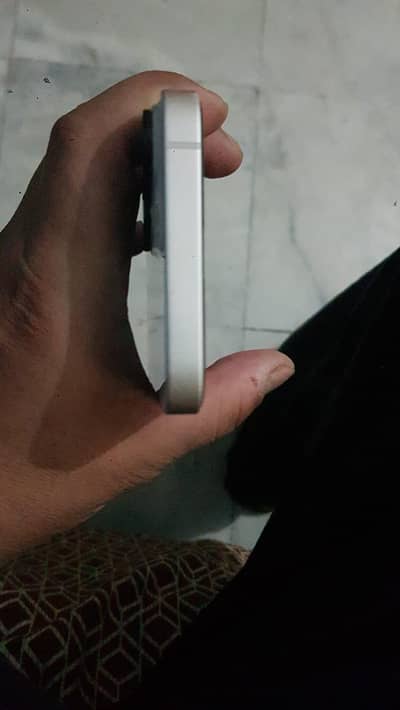 Apple iPhone 14 – Factory Unlock – 128GB – 10/10 Condition