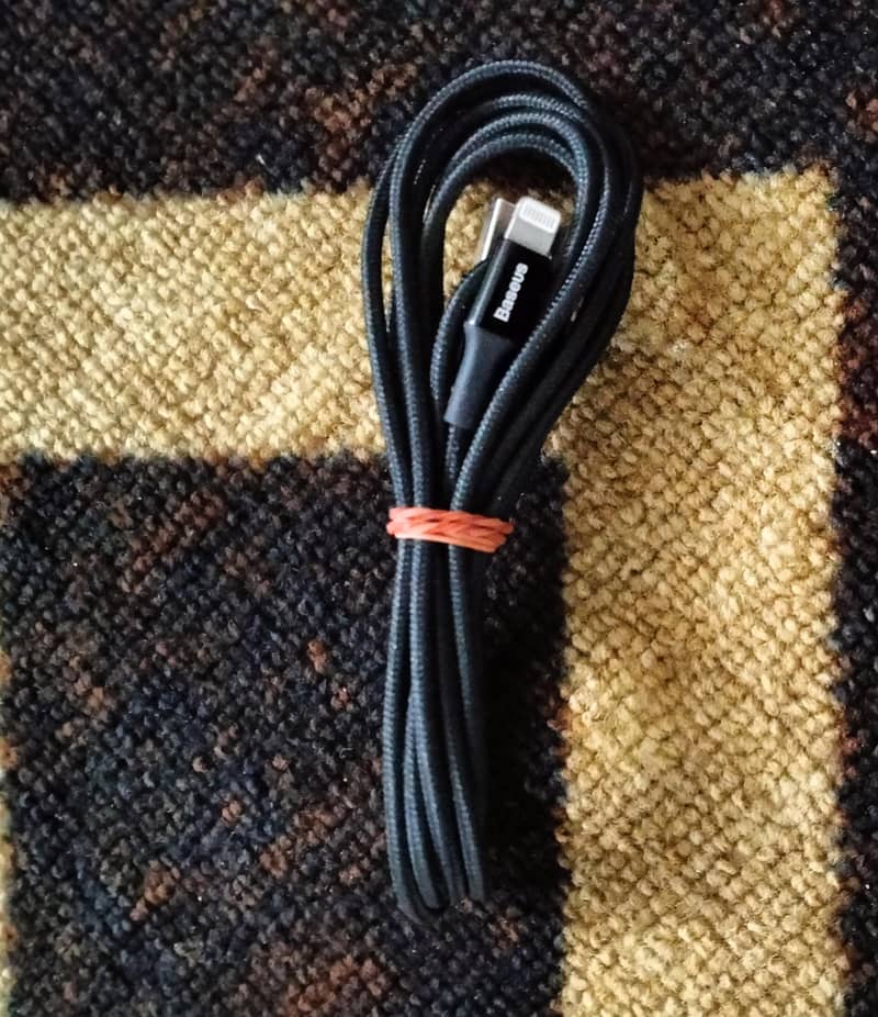 Iphone cable 0