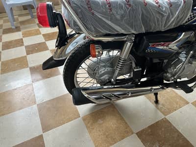 Honda CG 125 black [2025 model] - first owner