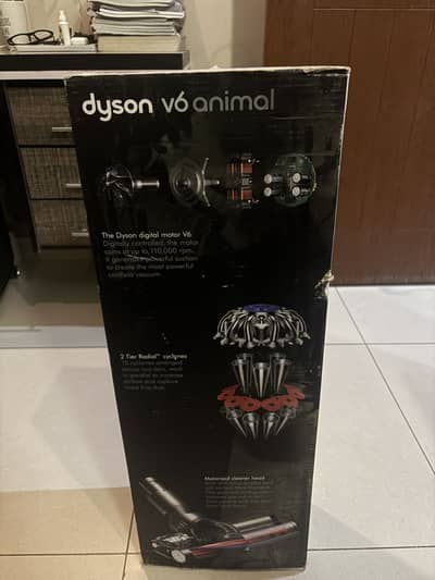 Dyson V6 Animal vaccum cleaner