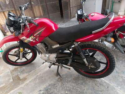 I am Selling Yamaha Ybr 125G in brand new Condition.