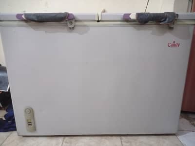 candy freezer dubal door good condition or original Gass pr hai
