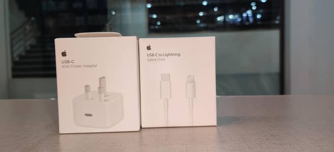 APPLE 40W POWER ADAPTER WITH 1M CABLE
