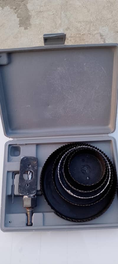 8 pec Hole Saw Set