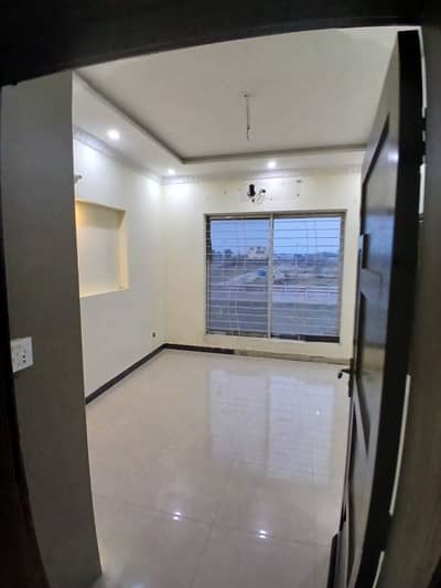 5 Marla Upper Portion with Gas Available For Rent