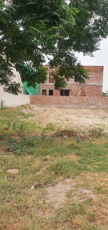 CHEEP PRICE 100 FEET ROAD (W) CORNER BLOCK NEAR TO THIS GOOD LOCATION PLOT FOR SALE
