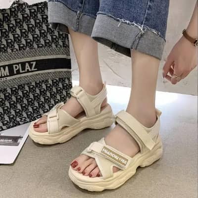 Stylish Girls Bicycle – Strong Frame & Smooth Ride