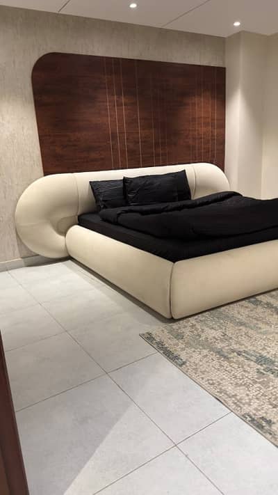 2 Bedrooms Luxury Furnished Apartment is Available For Rent in Bahria Town Lahore