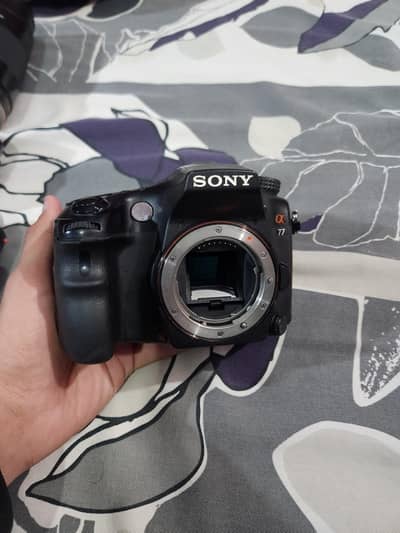 Sony a77