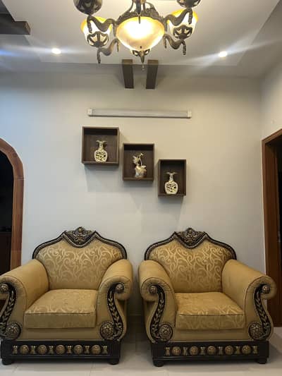 5 seater sofa set with cushions and table