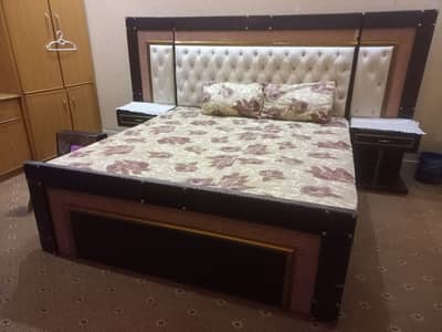 King size bed