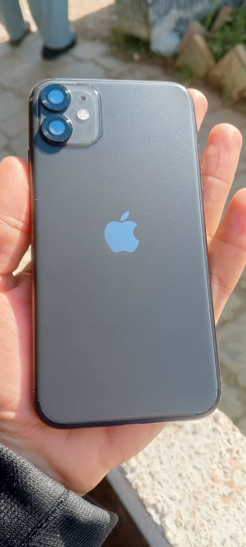 iPhone 11 Jv 0