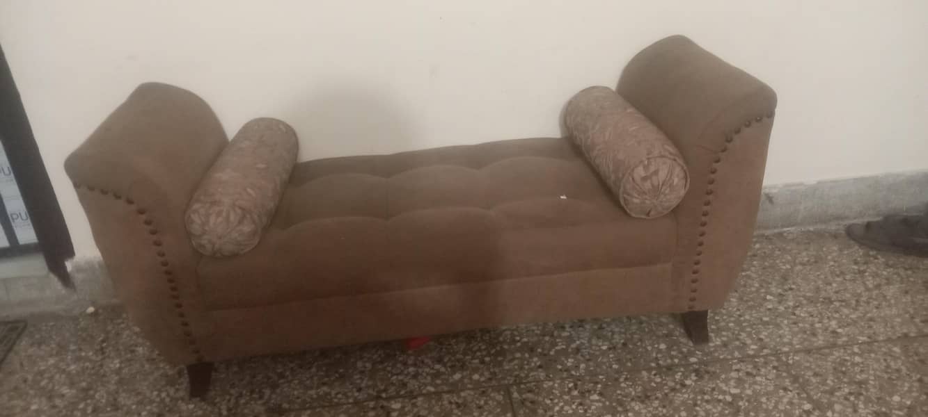 2seater couch 3