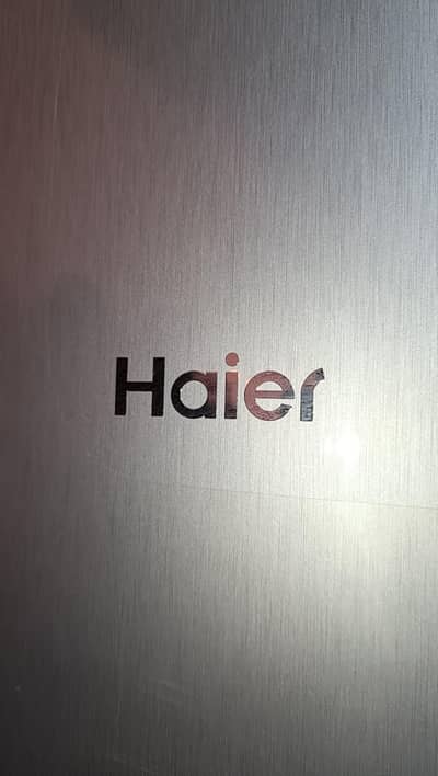 HAIER FULL SIZE FRIDGE 10/10