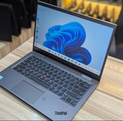 Lenovo X1 yoga i5/8gen 16 gb ram 256 SSD 360 Convertable