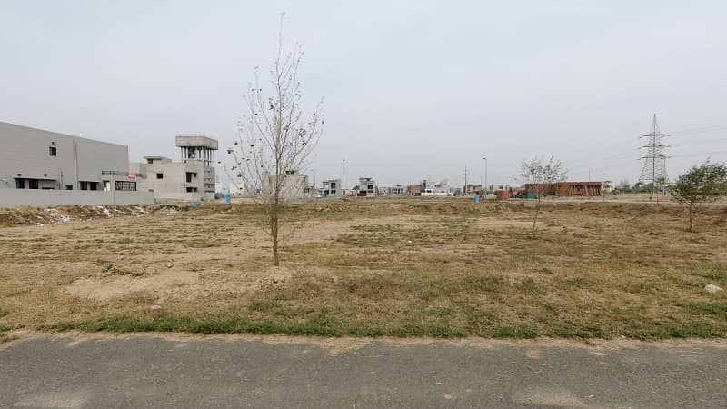 9 Marla Good Location Plot 11