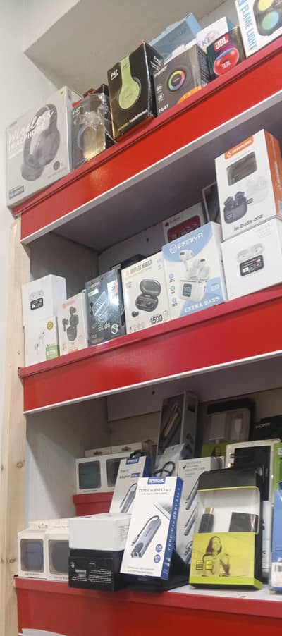 mobile and laptop technician required at DHA 2