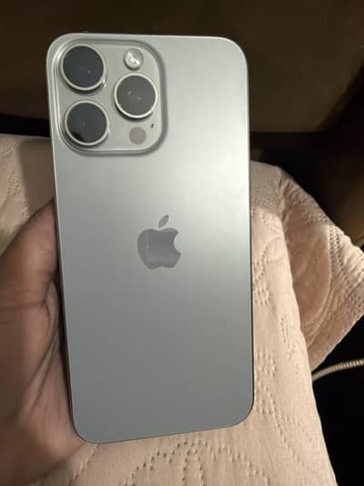 Iphone 15 pro max LLA model non pta