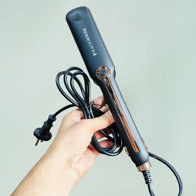 Remington 950F Kerati therapy pro straightener for use wet or dry hair