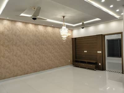 Ready To sale A House 5 Marla In Bahria Town - Sector C Lahore