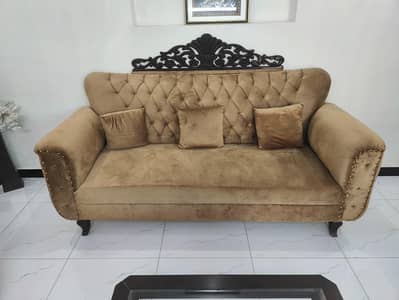 7 seater sofa set with center table