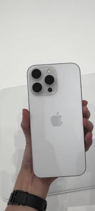 iPhone 16 pro max 256 GB white 100% battery health 150 cycle only