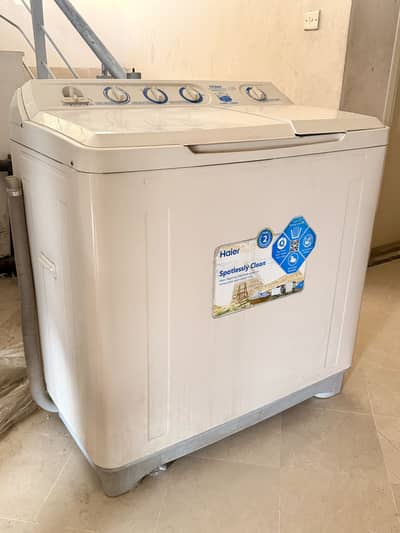 Haier Washing Machine with dryer/spinner