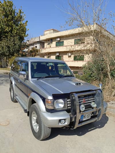 Mitsubishi pajero