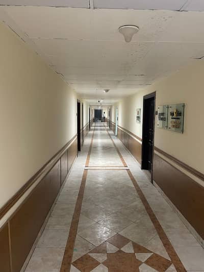 PREMIUM 1200 Square Feet OFFICE FOR RENT Gulberg | NEAR MM ALAM ROAD, Main Boulevard Gulberg