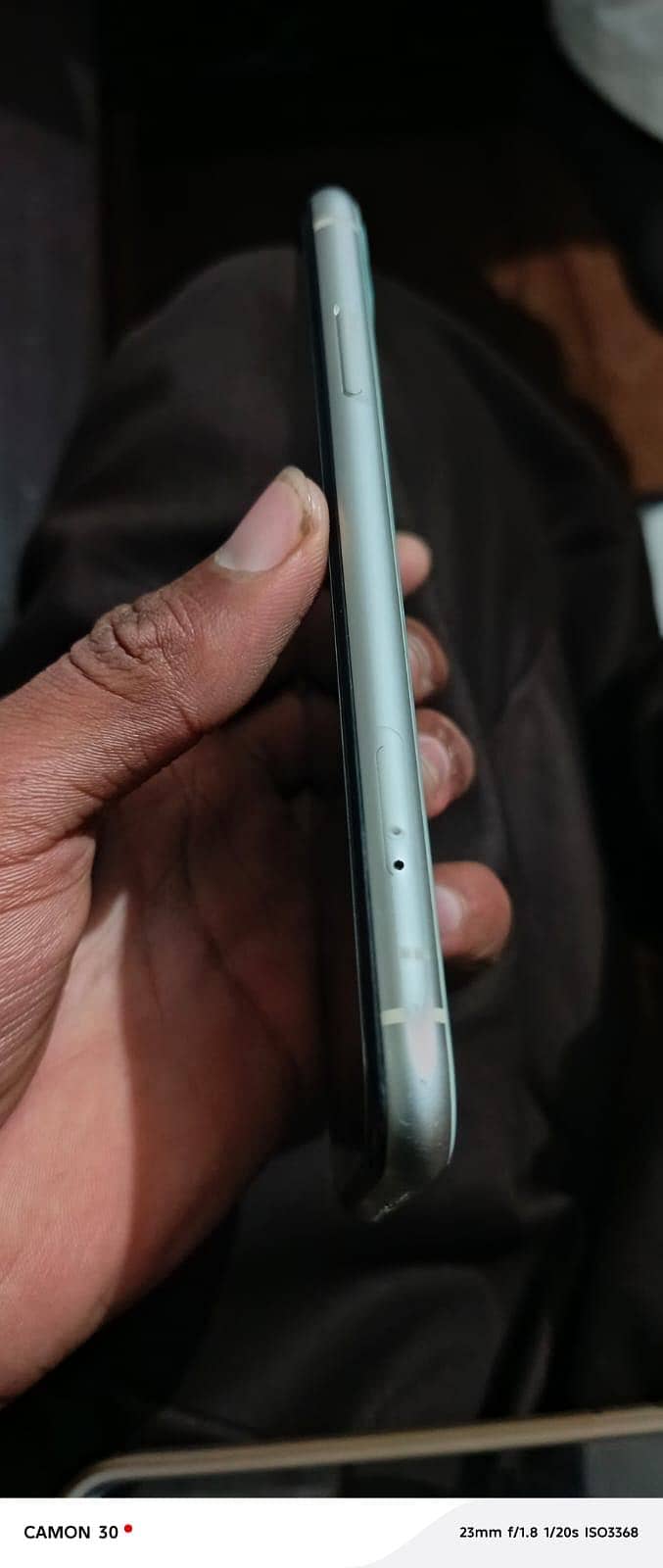 Iphone 11  (sim working) 3