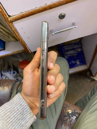 6 128 cp I'd with original charger