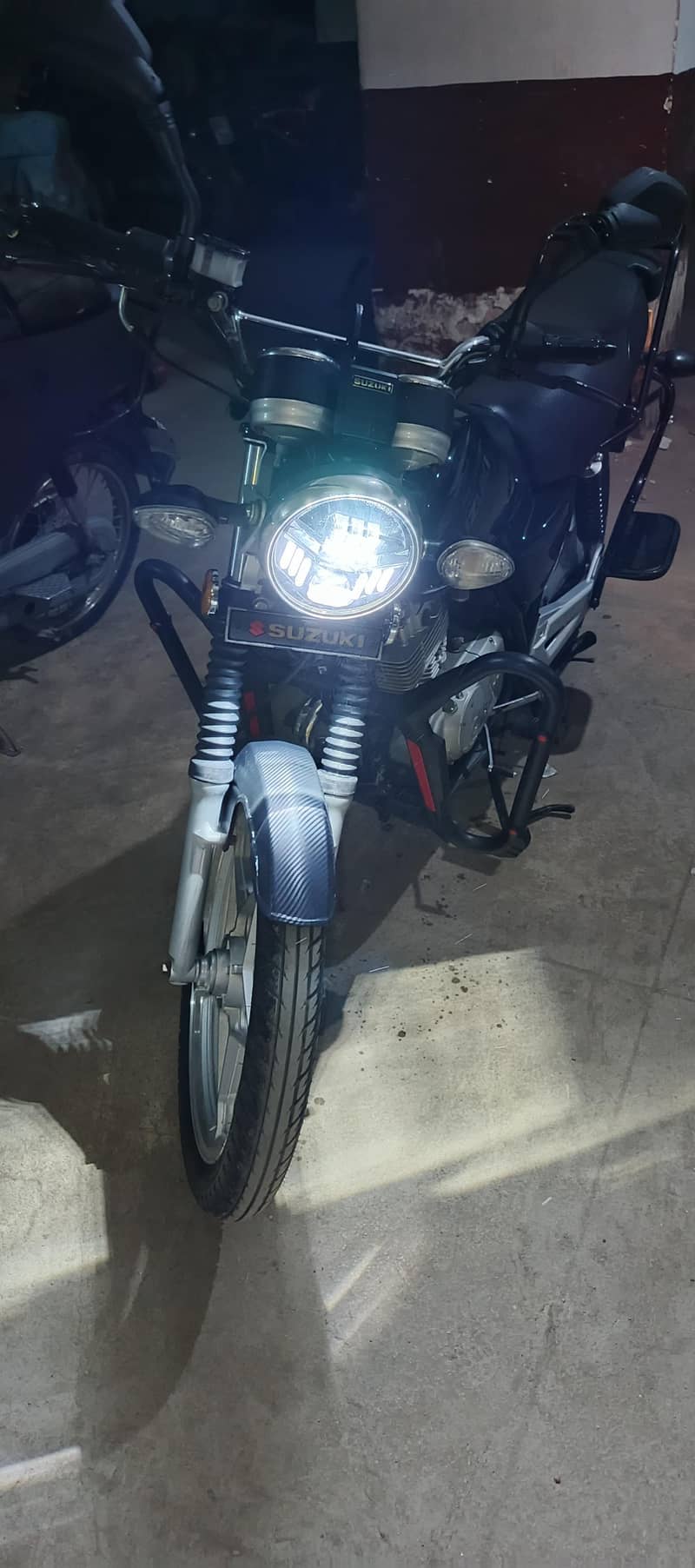 Suzuki gs 150 se 1