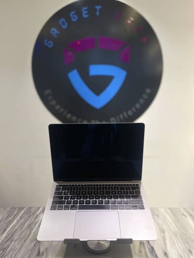 Apple Macbook Pro 16″ (2019) Core i7 9th Gen, 16GB RAM, 512 SSD,