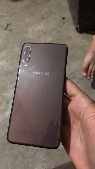 Sumsung A7 pta approve 4/128 box or chrger be ha all ok