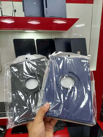 S 6 LITE 10.2020 BOOK COVERS