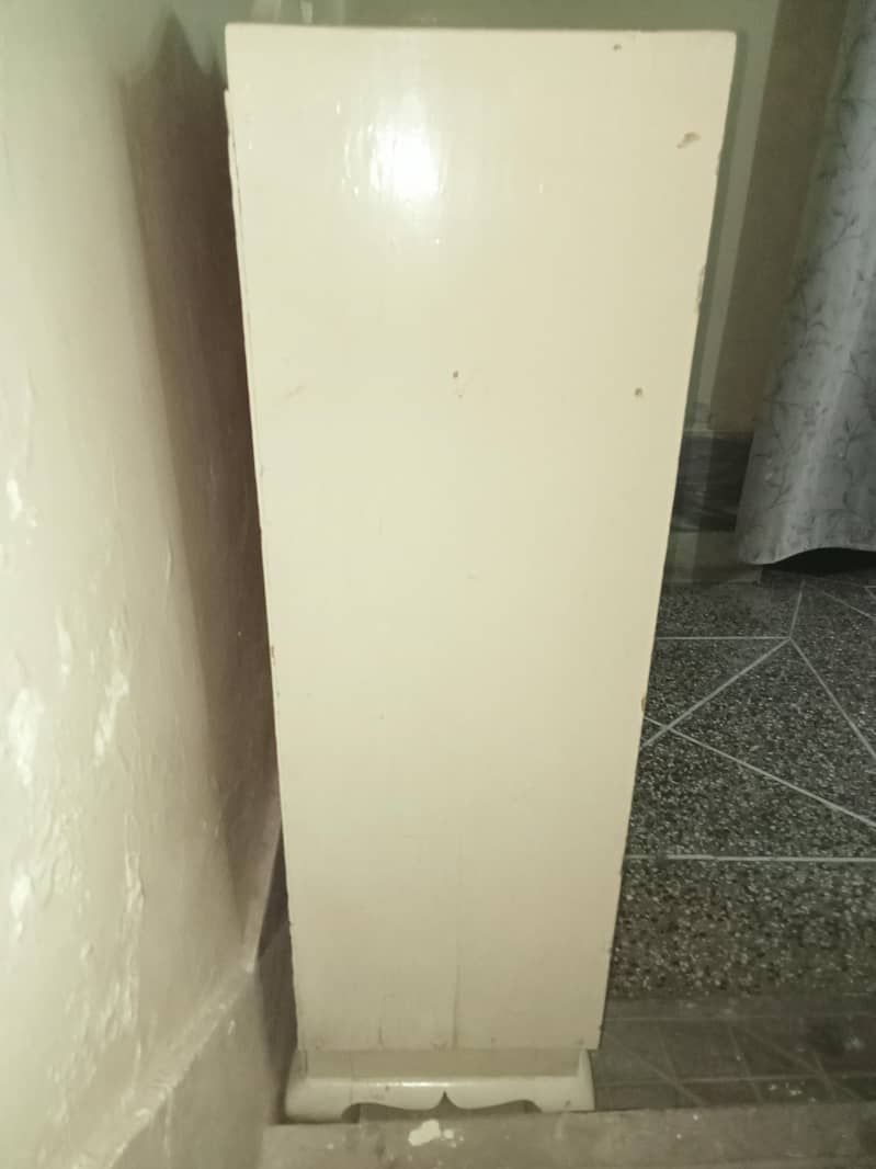 Showcase/Kitchen Unit 1