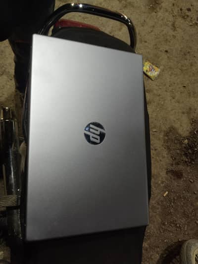 HP cori 3 13gen  8/ 256 condition 10/9  fingers print