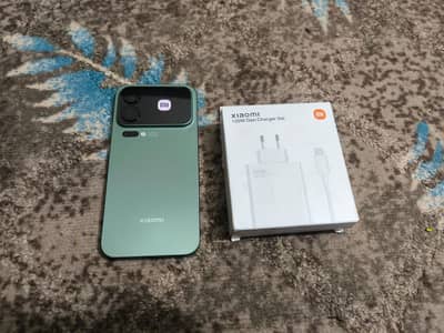 Xiaomi 17 pro max 16/512 SIM working with charger  120 watt gift