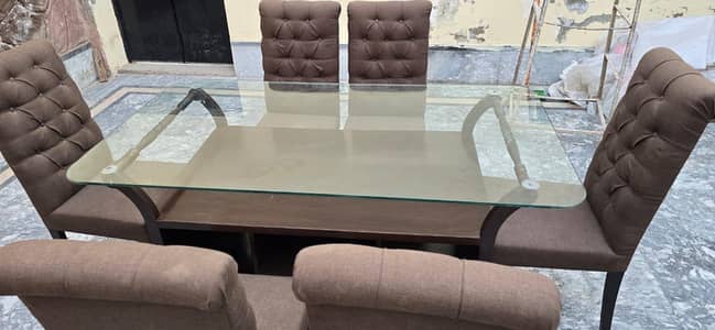 Stylish Dinning Table & Chairs
