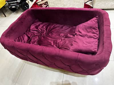 Almost never used 10/10 condition premium swinging comfort baby cot |