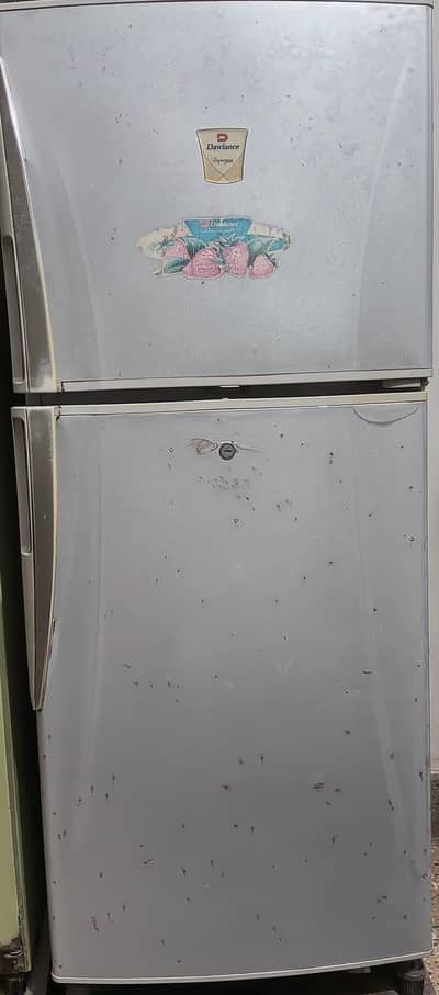 0335 4268055 Dawlence Refrigerator  good condition 28000 only