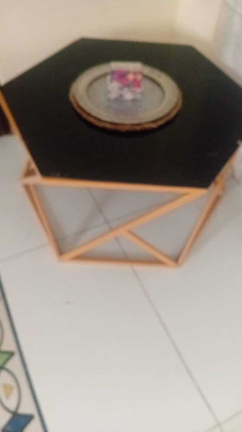 Coffee table / Centre Table / Table 0