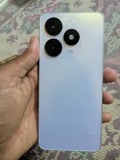 small black dat All ok