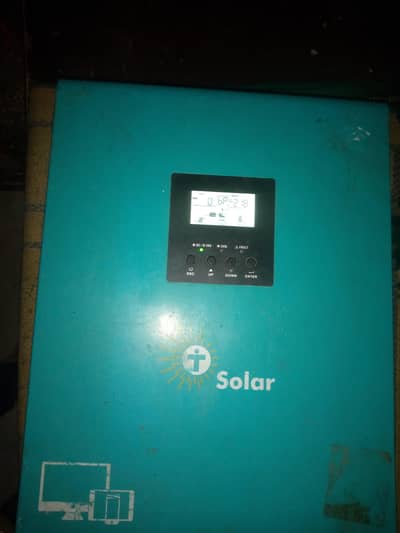 5kW hybrid inverter for sell in well condition