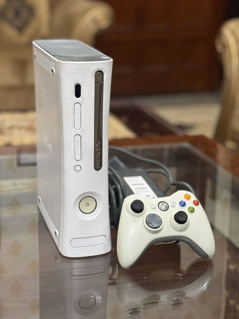 Xbox 360 with Single Wireless Controller 4
