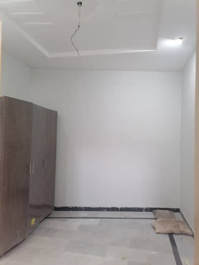 3 marla first flour available for rent