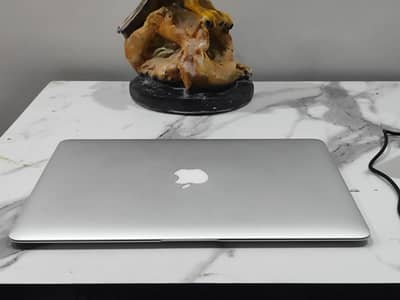 Apple MacBook Air 13-inch (Mid-2012) – Reliable & Original