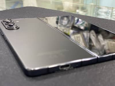 Samsung Z Fold 5 , 12/512 GB